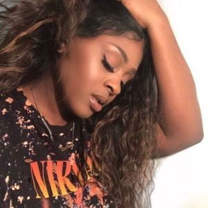 Meet your Posher, Denay